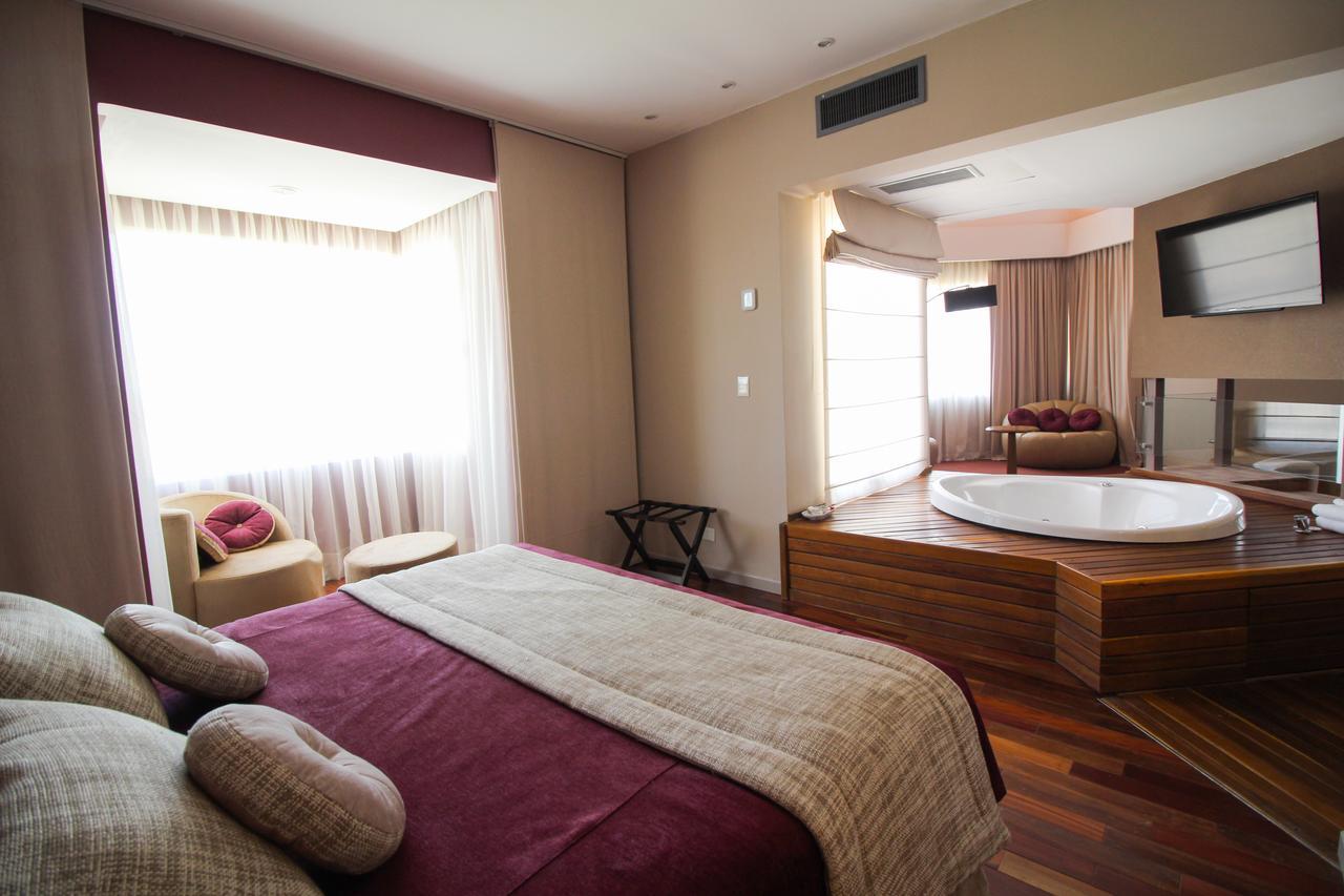 Antu Malal Hotel Plaza Huincul Exterior foto