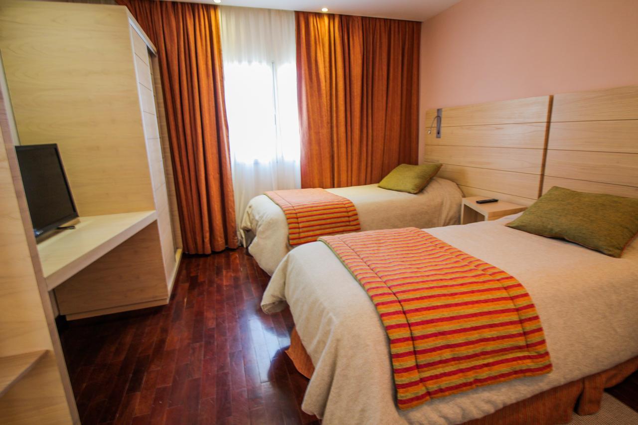 Antu Malal Hotel Plaza Huincul Exterior foto